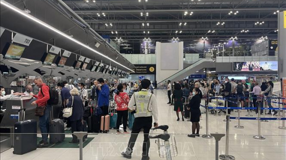 Thái Lan áp dụng trở lại chứng nhận tiêm vaccine ngừa COVID-19 với du khách