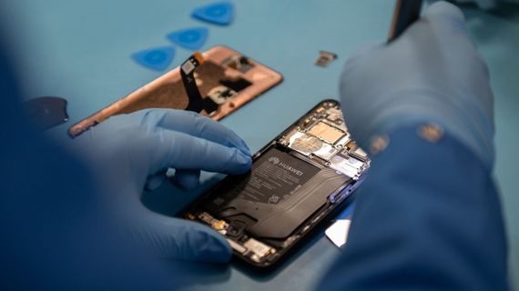 Rót hàng chục tỷ USD, Trung Quốc bí mật biến Huawei thành vũ khí mạnh nhất trong cuộc chiến về chip