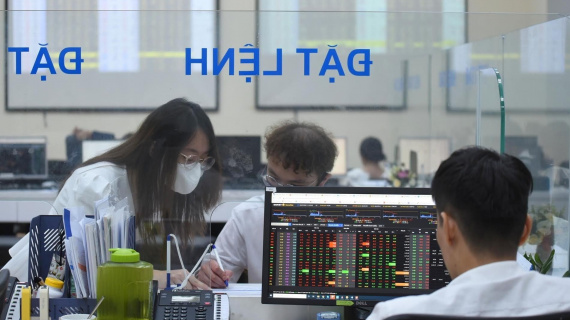 Cổ phiếu Chứng khoán lan tỏa tâm lý tích cực ngay đầu tuần