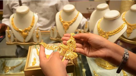 Nhà đầu tư bán mạnh vàng ngay khi giá chạm ngưỡng 2.000USD/ounce