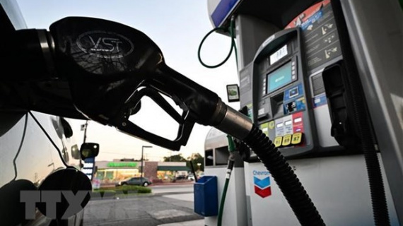 Giá dầu thế giới đi lên nhờ triển vọng tích cực về kinh tế Trung Quốc