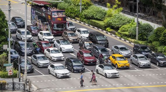 Người Singapore phải chi hơn 2 tỷ đồng cho 1 suất mua xe ô tô