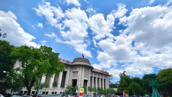 Hút về hơn 160.000 tỷ đồng, Ngân hàng Nhà nước thận trọng