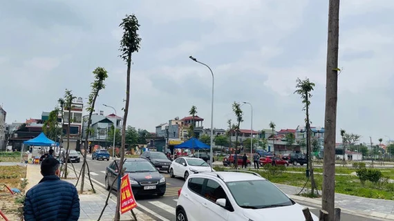Thị trường trầm lắng, tại sao đất nền một số địa phương vẫn có xu hướng tăng giá rao bán?