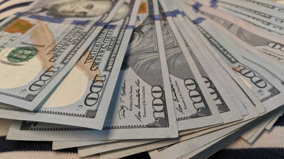 Nhiều quốc gia trên toàn cầu đồng loạt giảm sử dụng đồng USD trong thương mại
