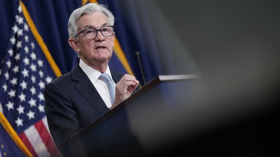 Chứng khoán Mỹ bật tăng mạnh sau quyết định chính sách của Fed
