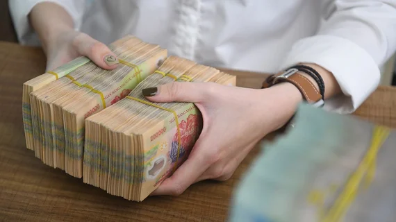Thu ngân sách từ hoạt động xuất nhập khẩu giảm mạnh