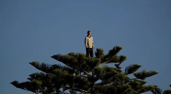 Làm thế nào để nhận diện vùng đỉnh trong đầu tư chứng khoán?