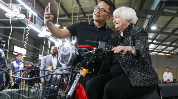 Vì sao Selex Motors được chọn trong chuyến thăm của Bộ trưởng Tài chính Mỹ đến Việt Nam?