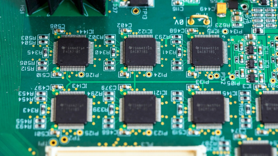 Nhật công bố động thái mới trong đối đầu công nghệ căng thẳng hơn với Trung Quốc