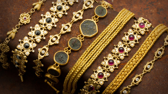 Diễn biến giá vàng ra sao trong bối cảnh chính sách tiền tệ không sớm nới lỏng?