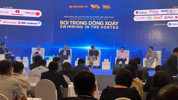 Nhận diện thách thức kinh tế Việt Nam đối mặt trong “vòng xoáy” khó khăn của toàn cầu
