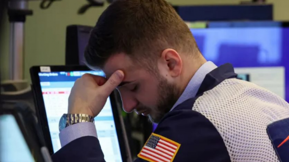 Chứng khoán Mỹ đồng loạt giảm điểm khi lợi suất trái phiếu Mỹ vượt mức 4%