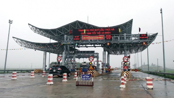 Kỳ lạ một doanh nghiệp BOT báo lỗ triền miên trong 5 năm, cổ phiếu 