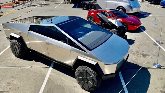 Điều gì đang xảy ra với gã khổng lồ xe điện nước Mỹ khi vốn hóa bốc hơi 80 tỷ USD chỉ trong 1 ngày, giá trị cổ phiếu bị bán khống lên đến 3,45 tỷ USD kể từ đầu năm