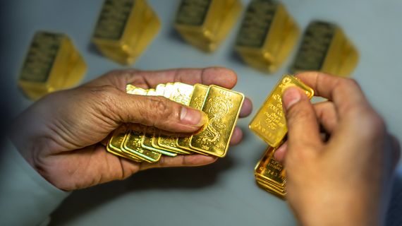 Vàng miếng SJC quay đầu giảm nửa triệu đồng/lượng