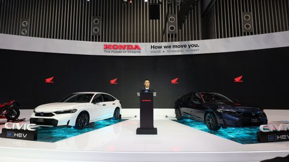 Honda Civic mới chính thức ra mắt tại Việt Nam, thêm phiên bản Hybrid có giá 1 tỷ đồng