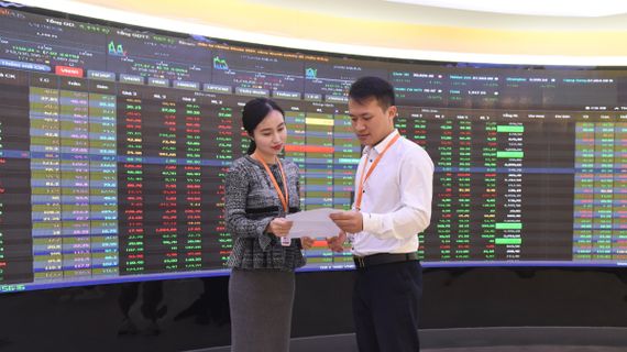 Để dư nợ chứng khoán lập kỷ lục, CTCK đang chấp nhận đánh đổi nguồn thu