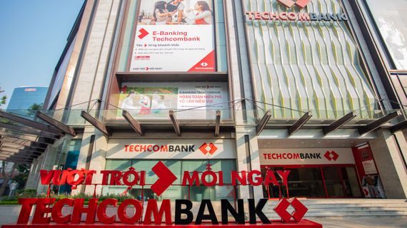 Techcombank và Manulife Việt Nam ngưng hợp tác độc quyền sau 11 năm