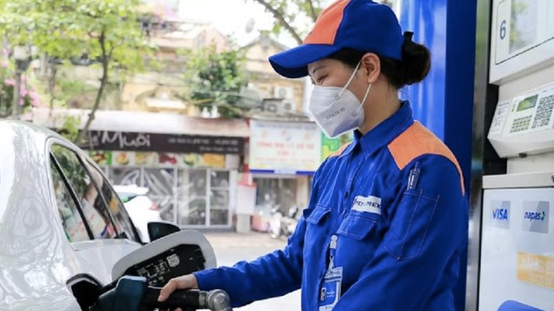 Tại sao Bộ Tài chính đề xuất tiếp tục giảm 50% thuế bảo vệ môi trường hết năm 2025?