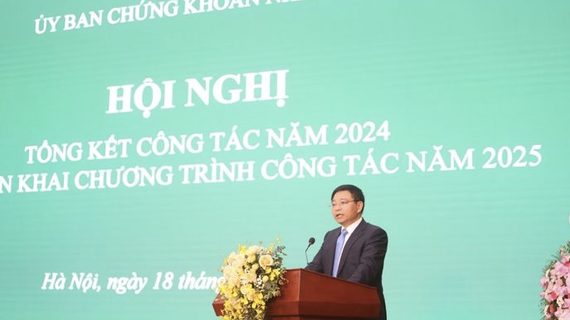 Bộ trưởng Tài chính: 