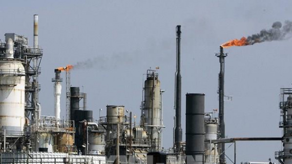 Giá dầu châu Á giảm do lo ngại về nhu cầu năm 2025