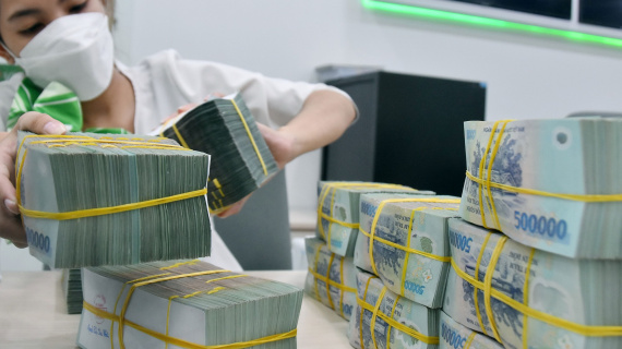 Đồng VND có thể mất 3%, lãi suất huy động đi ngang năm 2025
