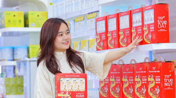 Món quà sức khỏe mùa Tết 2025: TH true NUT & TH true OAT với thông điệp Vị Hạnh Phúc - Xuân Sung Túc