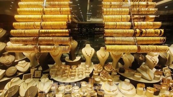 Giá vàng châu Á tăng nhờ Trung Quốc mua vàng trở lại