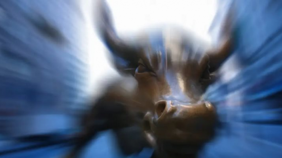 Không phải vàng, các gia đình ở nền kinh tế số 1 thế giới “giàu lên trông thấy” nhờ đầu tư vào chứng khoán đang thăng hoa