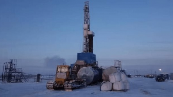 Lệnh trừng phạt không có tác dụng? Nhiên liệu của Nga đang chất đầy các kho nổi, 'ế