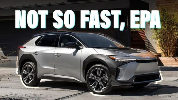 Sếp Toyota: “Thà mua tín chỉ carbon còn hơn đầu tư lãng phí vào xe điện”