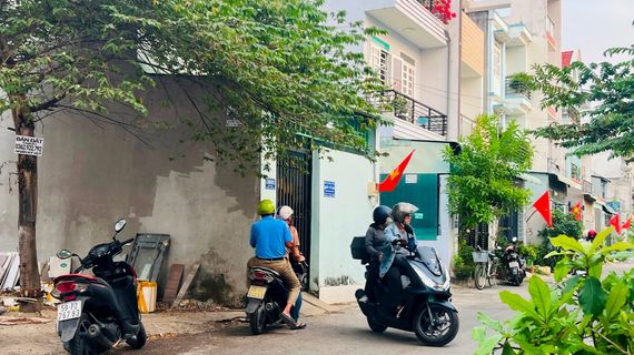 Chủ nhà liên tục 