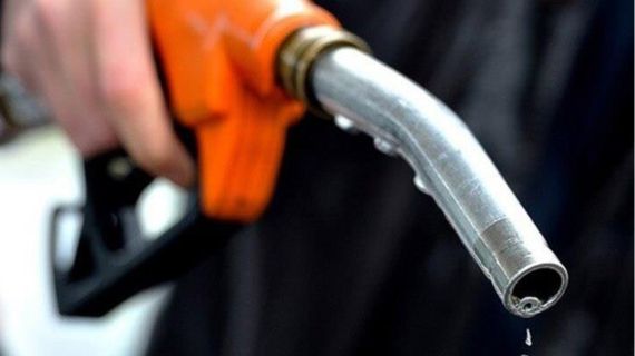 Giá xăng giảm, E5 RON 92 còn 22.110 đồng/lít