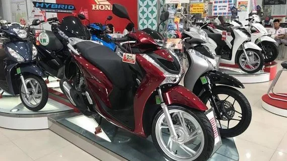 Cuộc khủng hoảng trên thị trường xe máy Việt: Doanh số bán hàng trượt dài bất chấp nỗ lực giảm giá