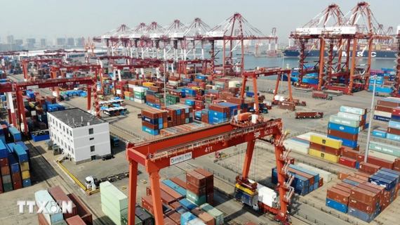 Tín hiệu trái chiều từ hoạt động xuất nhập khẩu của Trung Quốc