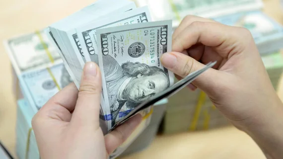 Tỷ giá đi lên, giá mua vàng SJC giảm