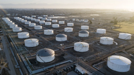 Thị trường dầu có dấu hiệu bắt đầu dư thừa nguồn cung