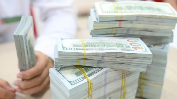 Giá USD ngân hàng quay đầu giảm sâu phiên đầu tuần