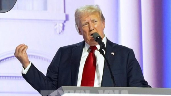 Hàng hóa Trung Quốc nhập khẩu sẽ bị áp thuế 60% nếu ông Trump tái đắc cử