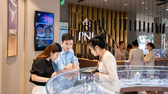 PNJ báo lãi gần 1.300 tỷ đồng, tiếp tục tăng số lượng cửa hàng