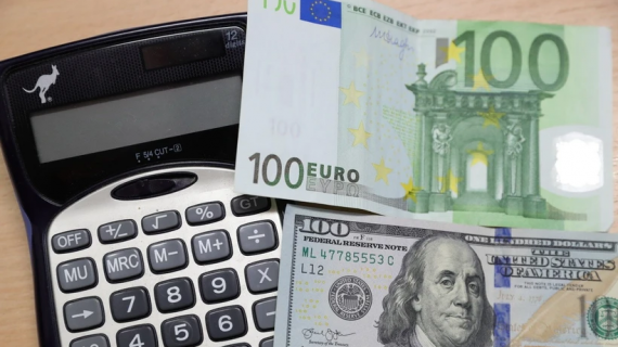 Đồng USD có thể ngang giá với đồng euro trong năm 2025