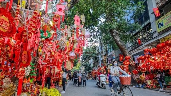 Năm 2024, kinh tế Việt Nam tăng vượt mọi dự báo, năm mới có thể tăng trưởng đứng đầu ASEAN