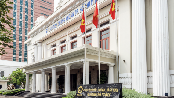 Sàn chứng khoán 2025 đợi tiền ngoại quay về