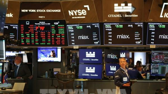 Chỉ số Dow Jones lập kỷ lục mới bất chấp nguy cơ Chính phủ Mỹ đóng cửa