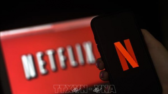 Netflix lao đao vì tranh chấp thuế và làn sóng phản đối nội dung chuyển giới