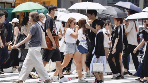 Nhật Bản tăng lệ phí thị thực cho cư dân nước ngoài