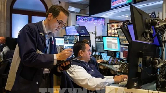 Chỉ số chứng khoán Nasdaq Composite giảm tuần thứ ba liên tiếp