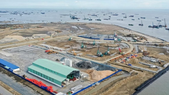 Hà Nội, TP. HCM tăng mạnh thu ngân sách từ đất