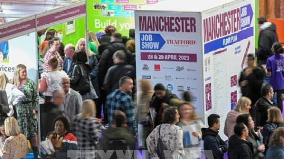 Kinh tế Anh bất ngờ suy giảm, củng cố kỳ vọng BoE hạ lãi suất